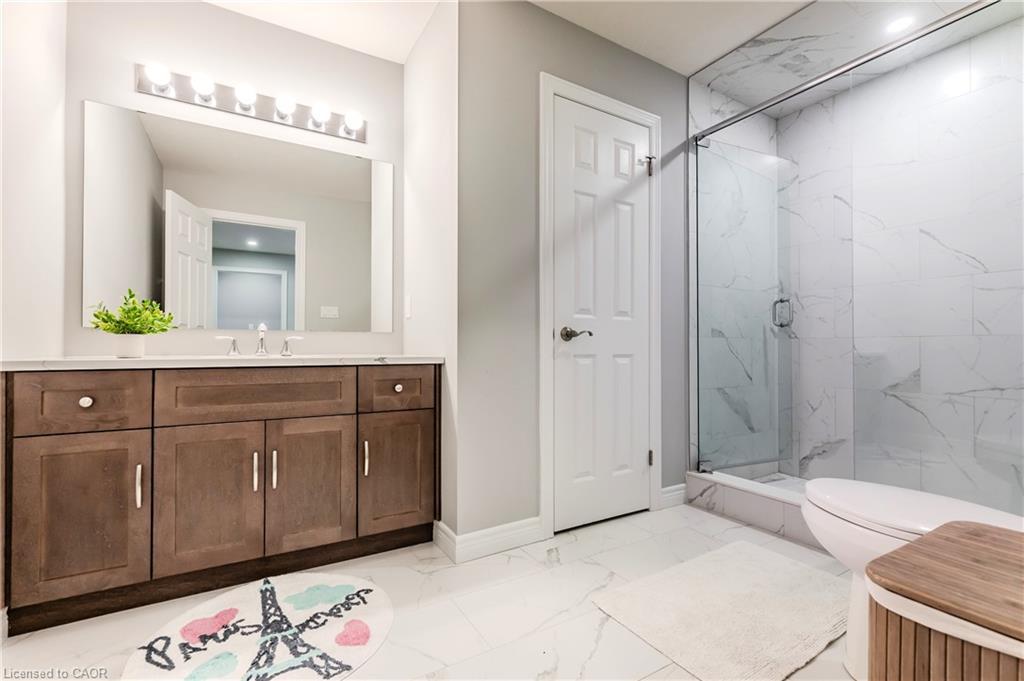 55 Spachman Street, Kitchener, ON - Indoor Photo Showing Bathroom