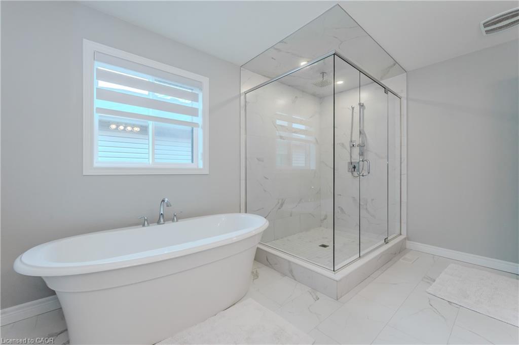 55 Spachman Street, Kitchener, ON - Indoor Photo Showing Bathroom