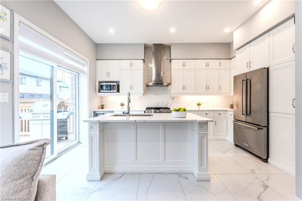 55 Spachman Street, Kitchener, ON - Indoor Photo Showing Kitchen
