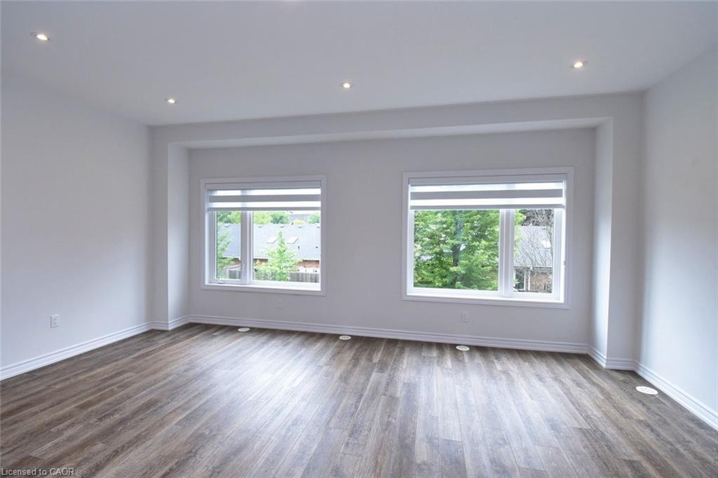 4-187 Wilson Street W, Ancaster, ON - Indoor Photo Showing Other Room