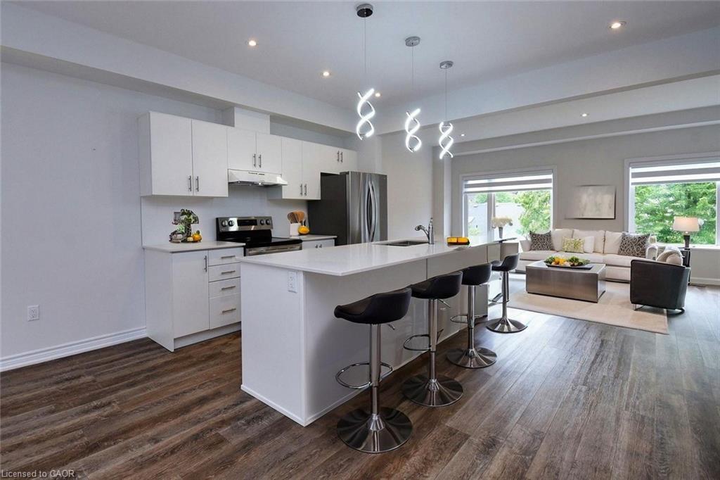 4-187 Wilson Street W, Ancaster, ON - Indoor Photo Showing Kitchen With Upgraded Kitchen