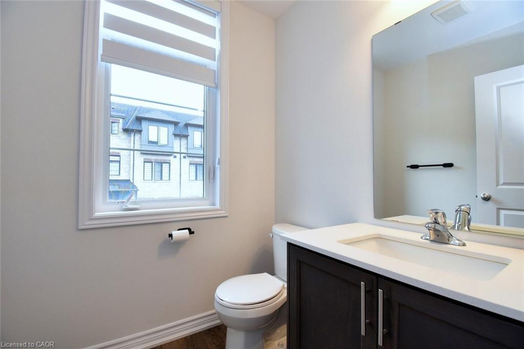 4-187 Wilson Street W, Ancaster, ON - Indoor Photo Showing Bathroom