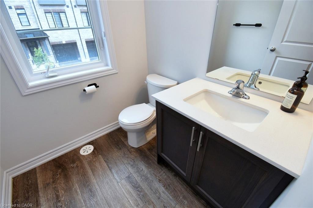 4-187 Wilson Street W, Ancaster, ON - Indoor Photo Showing Bathroom
