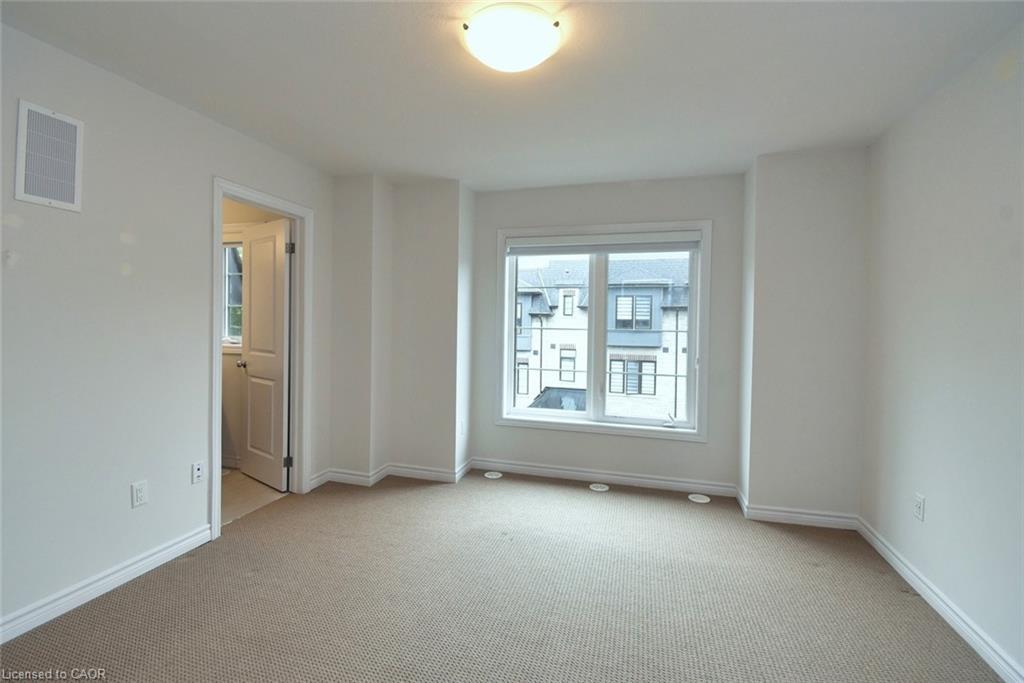 4-187 Wilson Street W, Ancaster, ON - Indoor Photo Showing Other Room