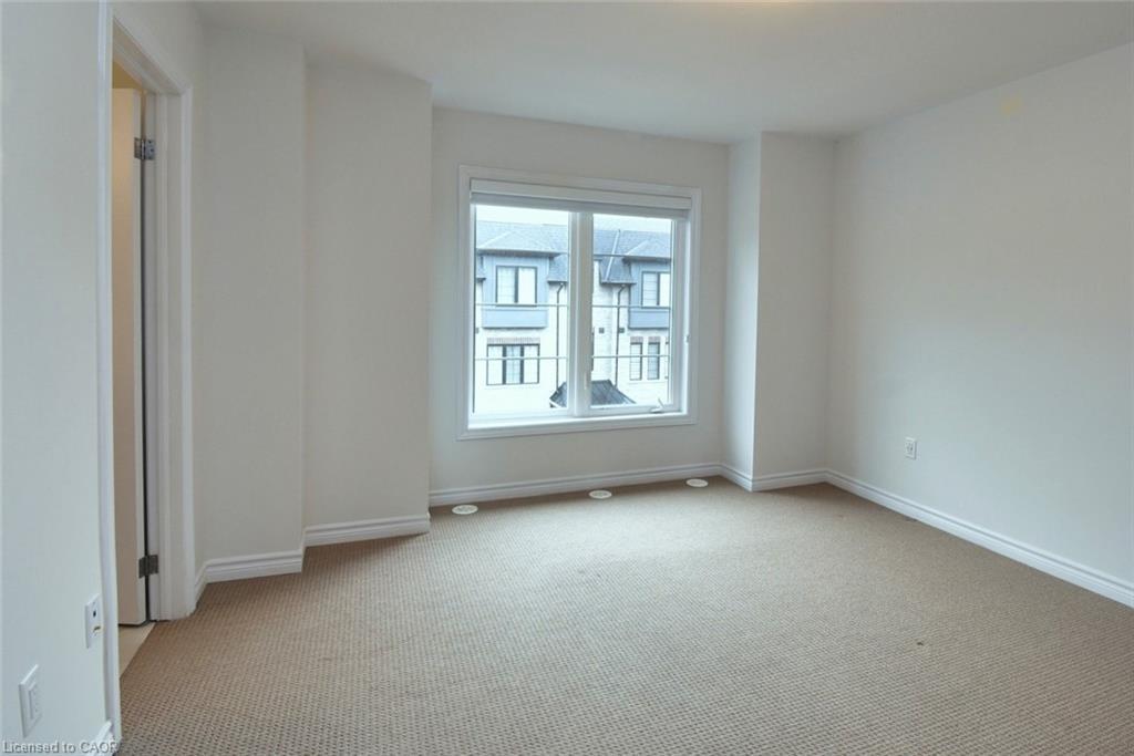 4-187 Wilson Street W, Ancaster, ON - Indoor Photo Showing Other Room