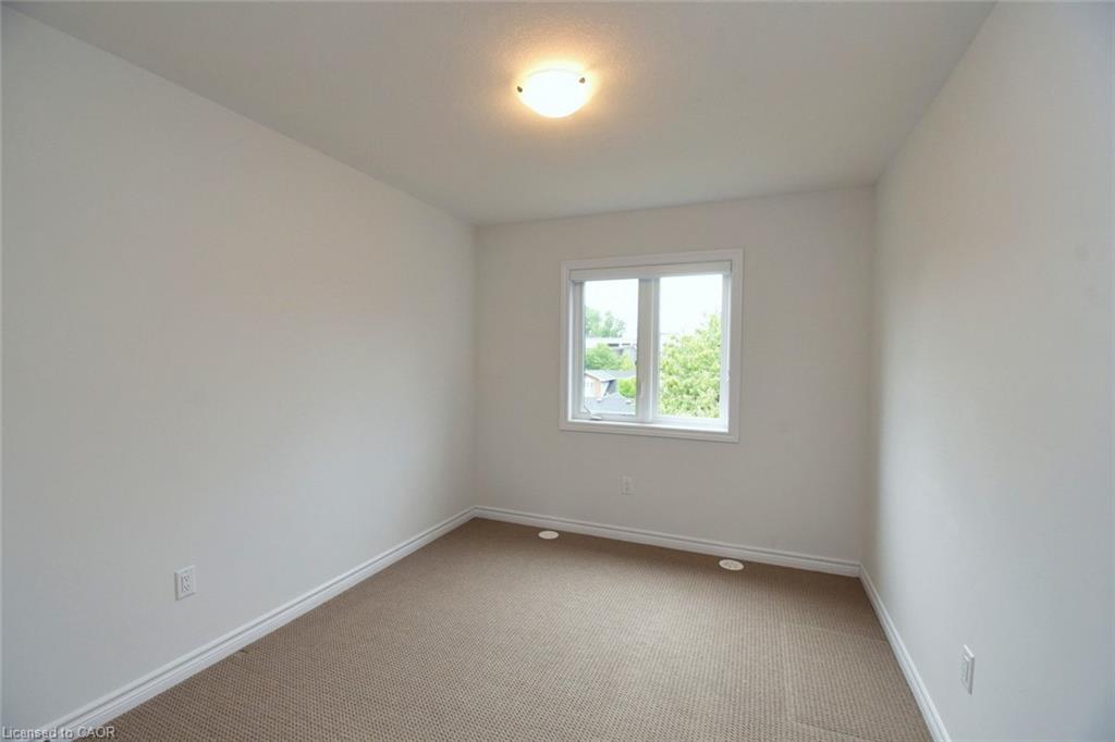 4-187 Wilson Street W, Ancaster, ON - Indoor Photo Showing Other Room