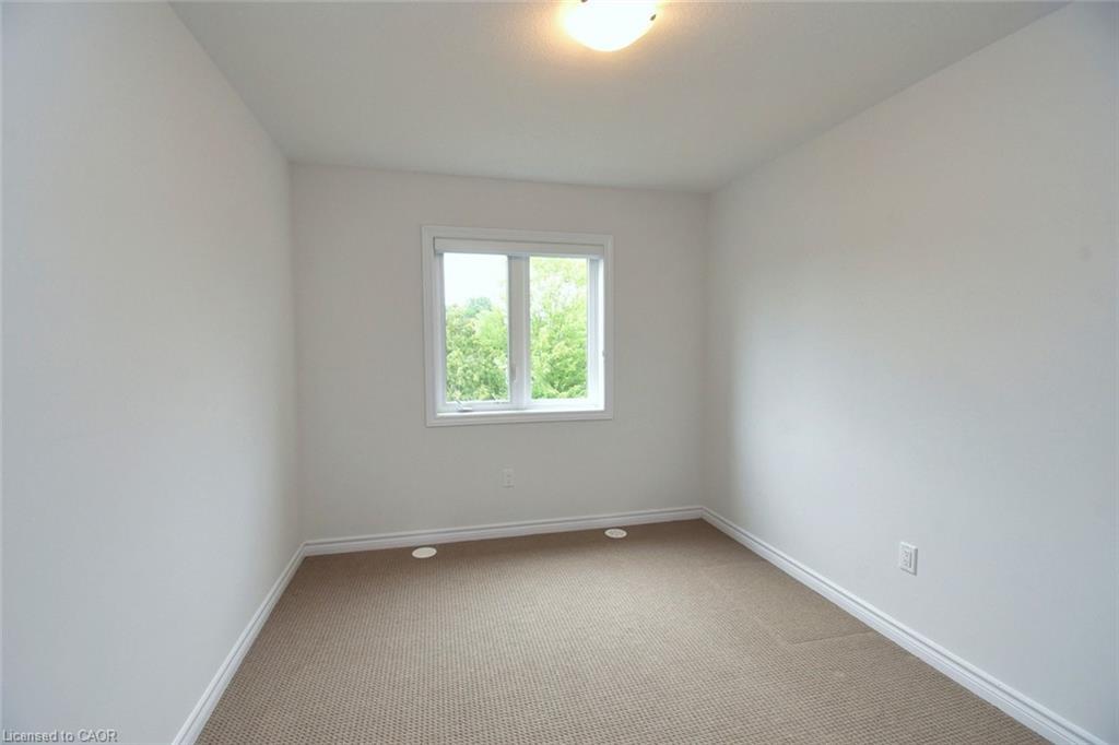 4-187 Wilson Street W, Ancaster, ON - Indoor Photo Showing Other Room