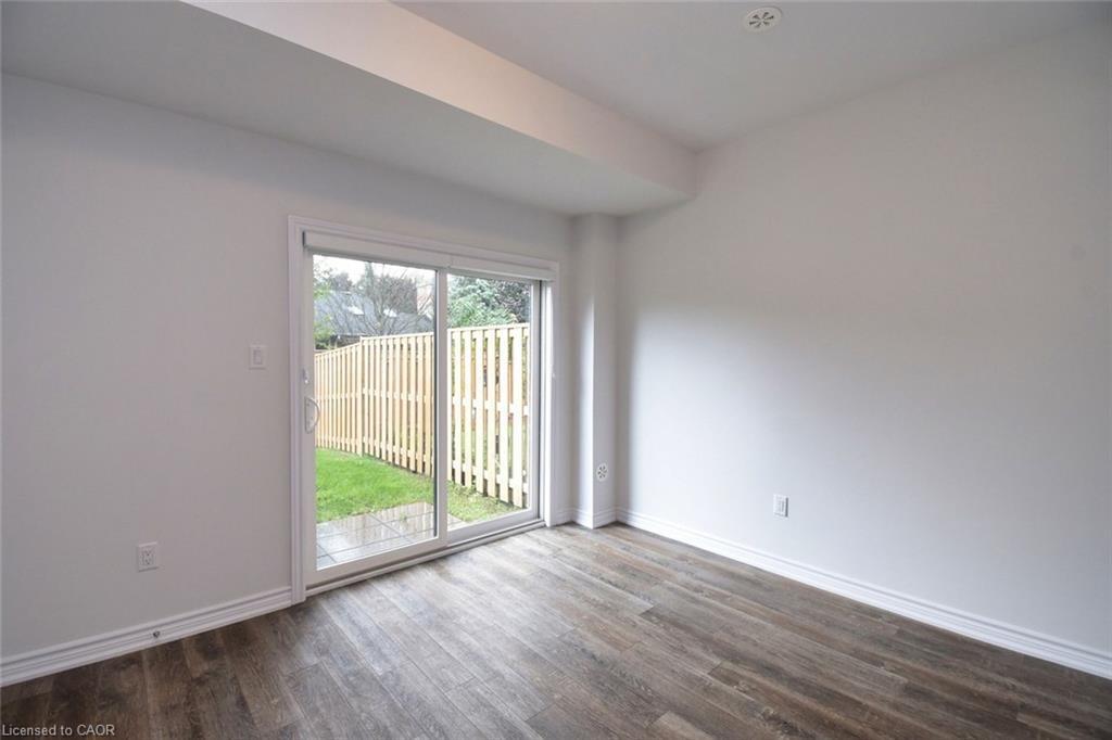 4-187 Wilson Street W, Ancaster, ON - Indoor Photo Showing Other Room