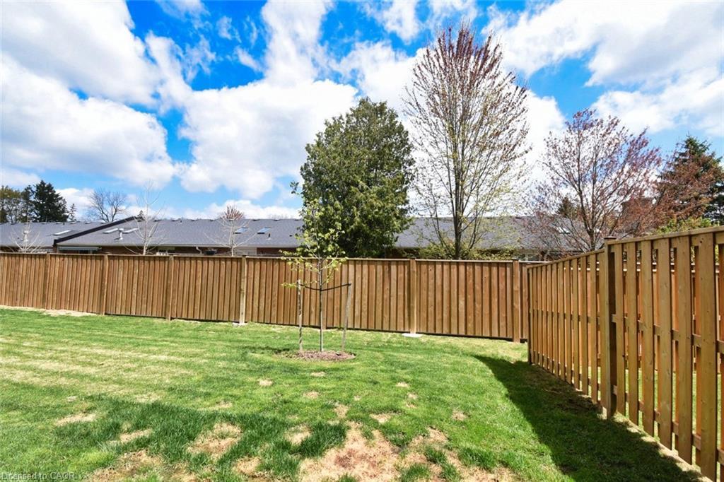 4-187 Wilson Street W, Ancaster, ON - Outdoor