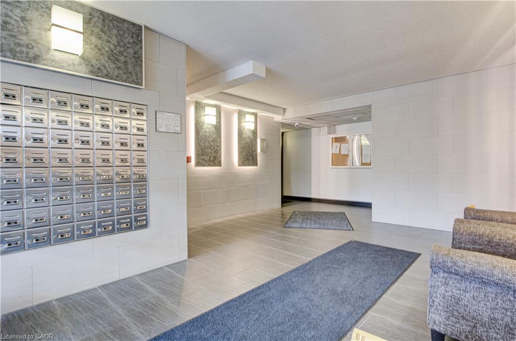 104-18 Holborn Court, Kitchener, ON - Indoor Photo Showing Other Room