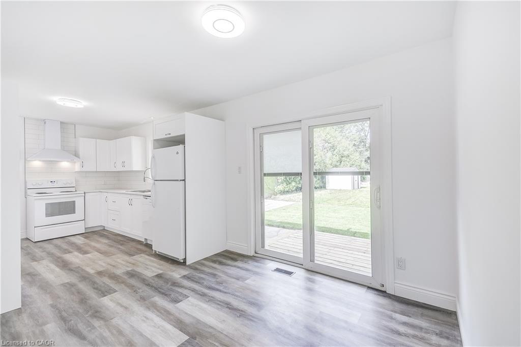 8 Glengarry Road, St. Catharines, ON - Indoor Photo Showing Kitchen