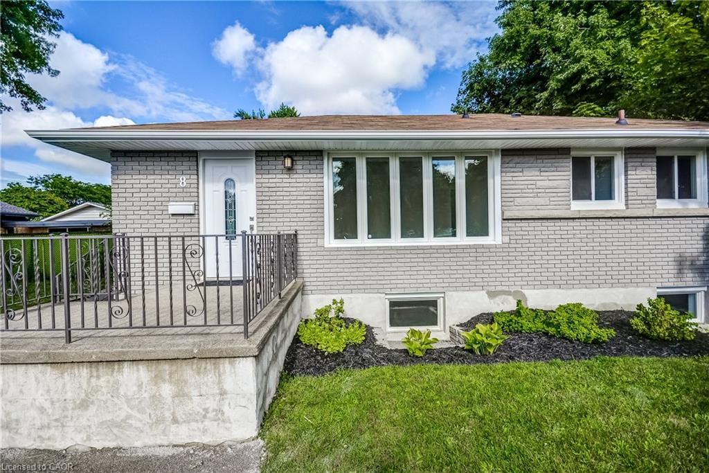8 Glengarry Road, St. Catharines, ON - Outdoor With Deck Patio Veranda