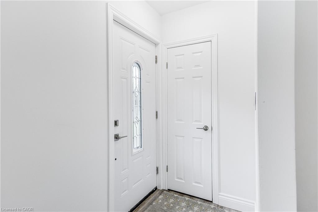 8 Glengarry Road, St. Catharines, ON - Indoor Photo Showing Other Room