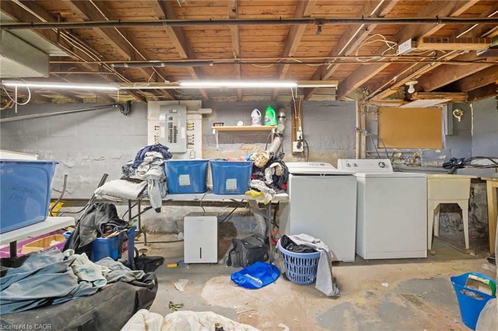 246 Cope Street, Hamilton, ON - Indoor Photo Showing Laundry Room