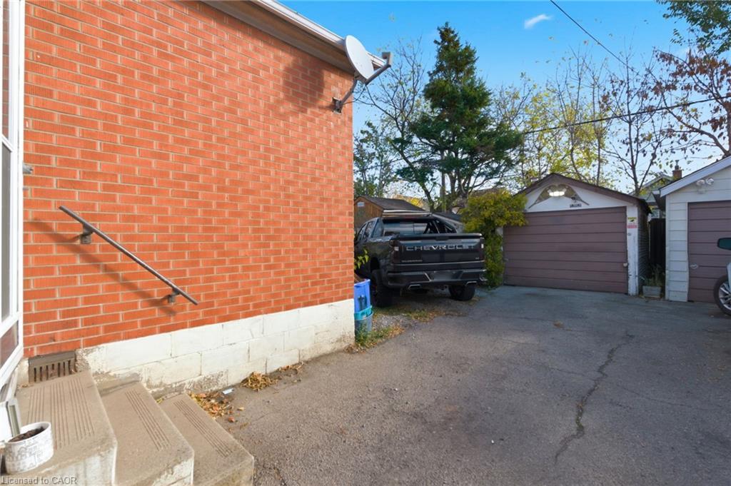 246 Cope Street, Hamilton, ON - Outdoor