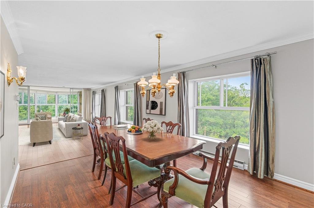 702-20 Berkley Road, Cambridge, ON - Indoor Photo Showing Dining Room