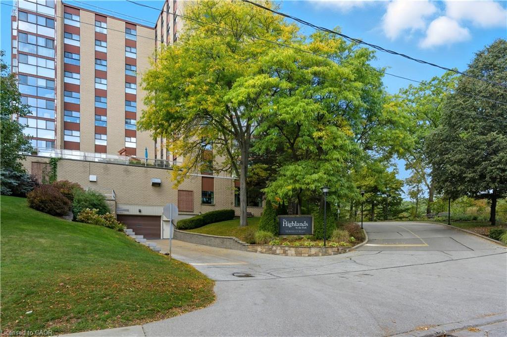 702-20 Berkley Road, Cambridge, ON - Outdoor With Facade
