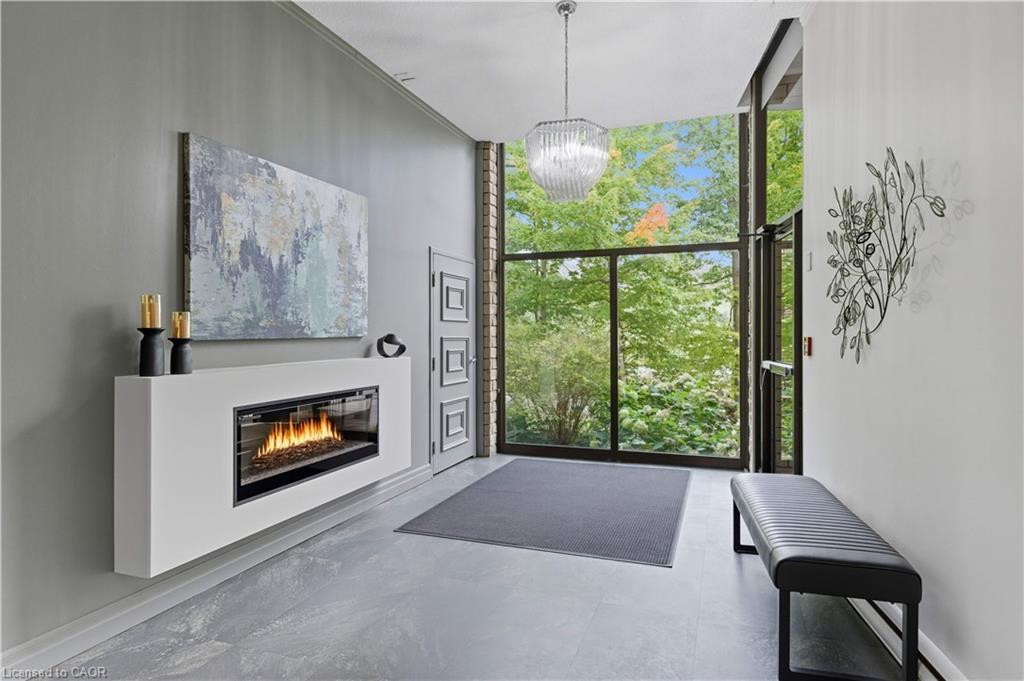 702-20 Berkley Road, Cambridge, ON - Indoor With Fireplace