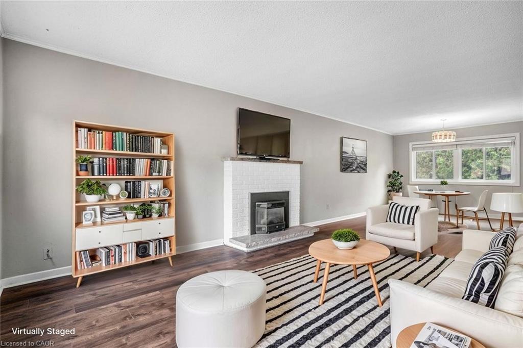 171-295 Water Street, Guelph, ON - Indoor Photo Showing Living Room With Fireplace