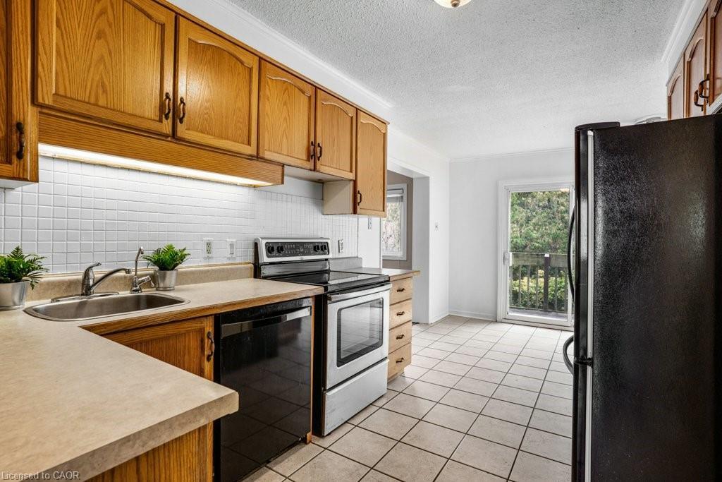 171-295 Water Street, Guelph, ON - Indoor Photo Showing Kitchen