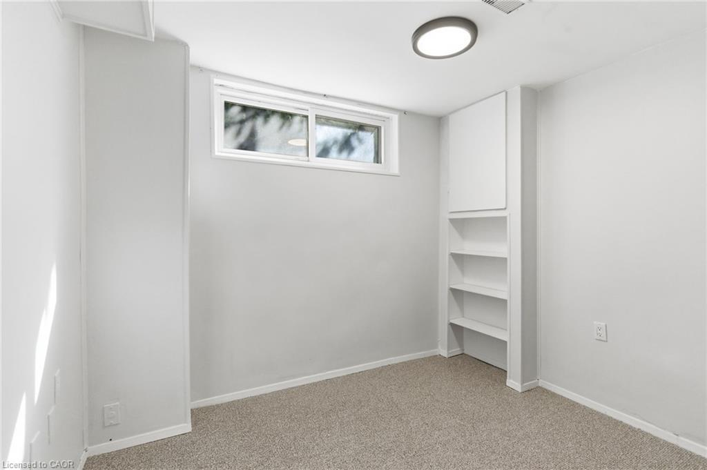 4502 Bennett Road, Burlington, ON - Indoor Photo Showing Other Room