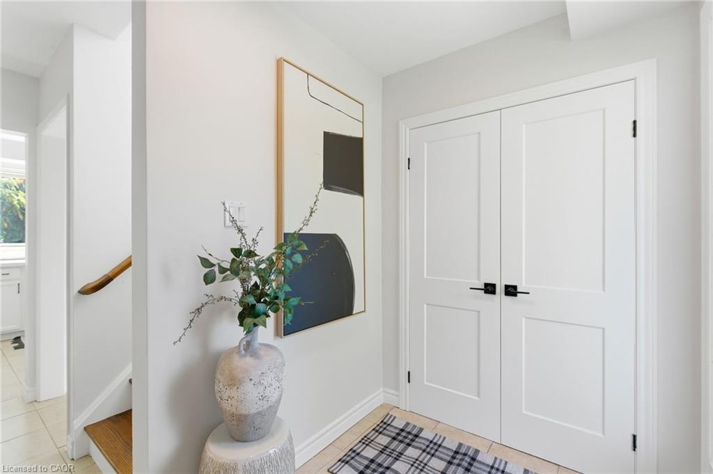 4502 Bennett Road, Burlington, ON - Indoor Photo Showing Other Room