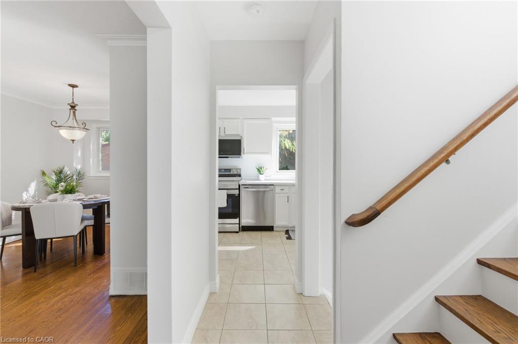 4502 Bennett Road, Burlington, ON - Indoor Photo Showing Other Room