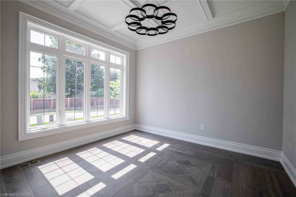 31 Bayside Court, Burlington, ON - Indoor Photo Showing Other Room