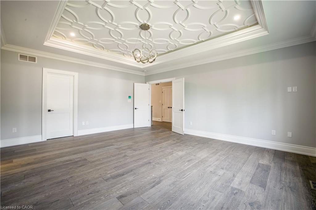 31 Bayside Court, Burlington, ON - Indoor Photo Showing Other Room