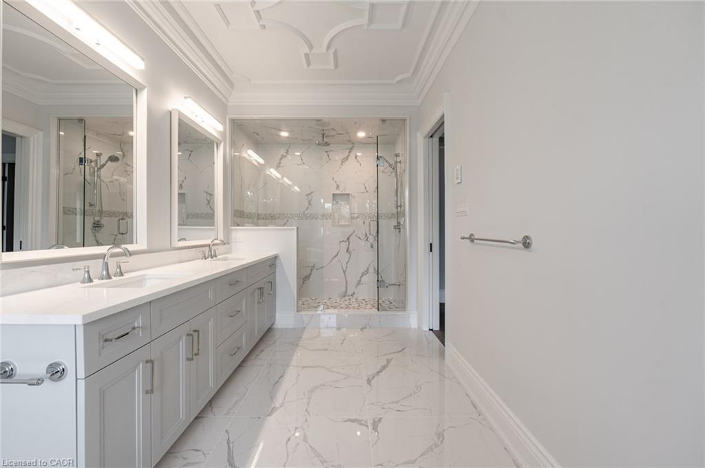 31 Bayside Court, Burlington, ON - Indoor Photo Showing Bathroom