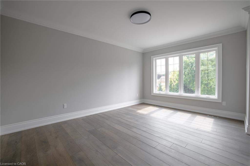 31 Bayside Court, Burlington, ON - Indoor Photo Showing Other Room