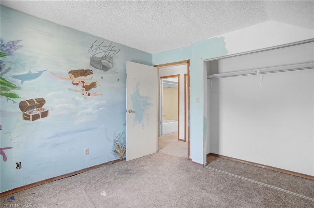 135 Madison Avenue S, Kitchener, ON - Indoor Photo Showing Other Room