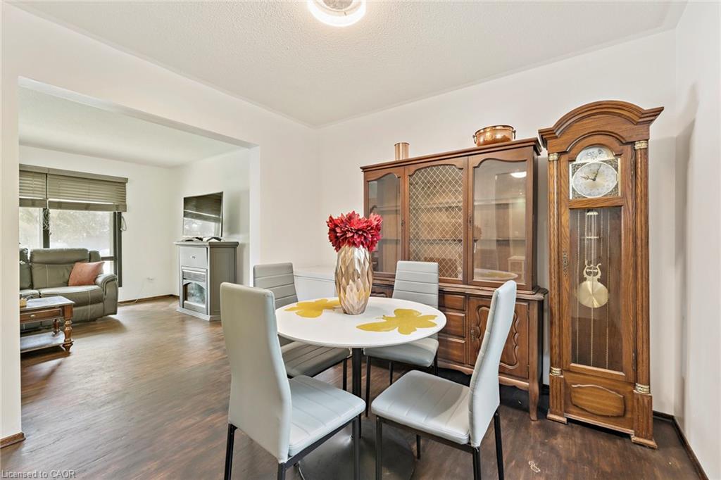 102 Rutherford Road N, Brampton, ON - Indoor Photo Showing Dining Room