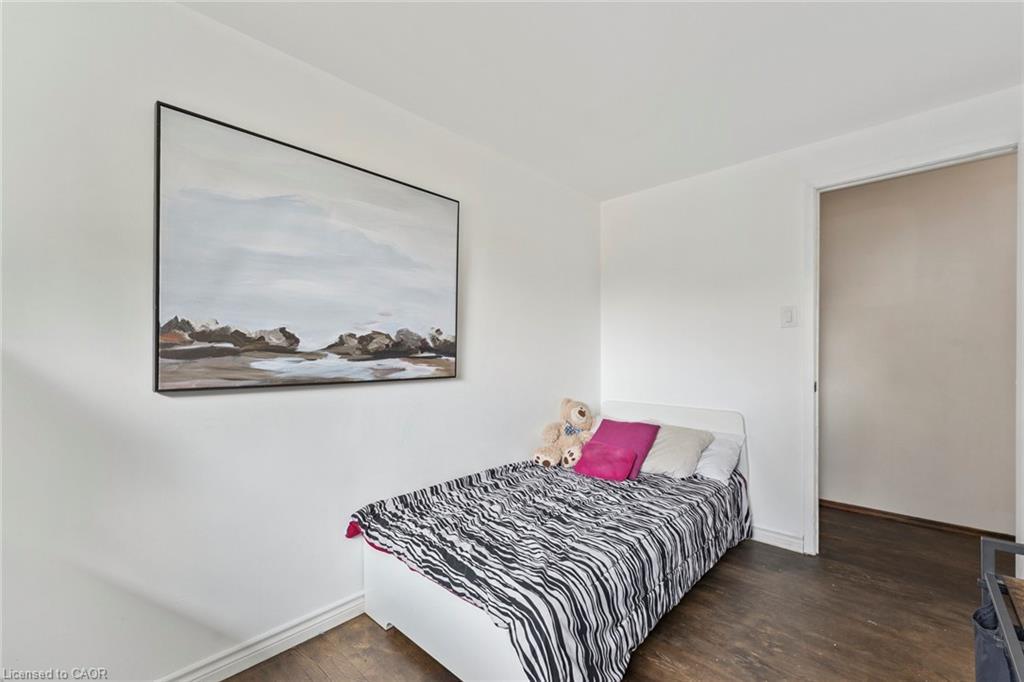 102 Rutherford Road N, Brampton, ON - Indoor Photo Showing Bedroom