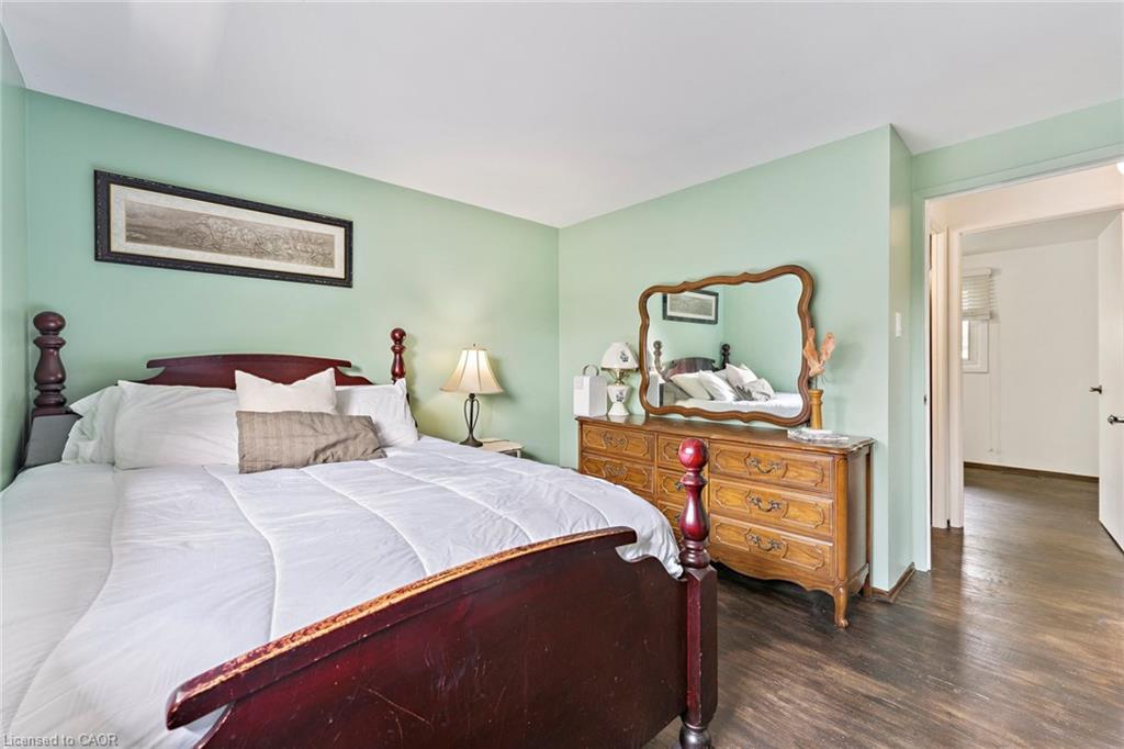 102 Rutherford Road N, Brampton, ON - Indoor Photo Showing Bedroom