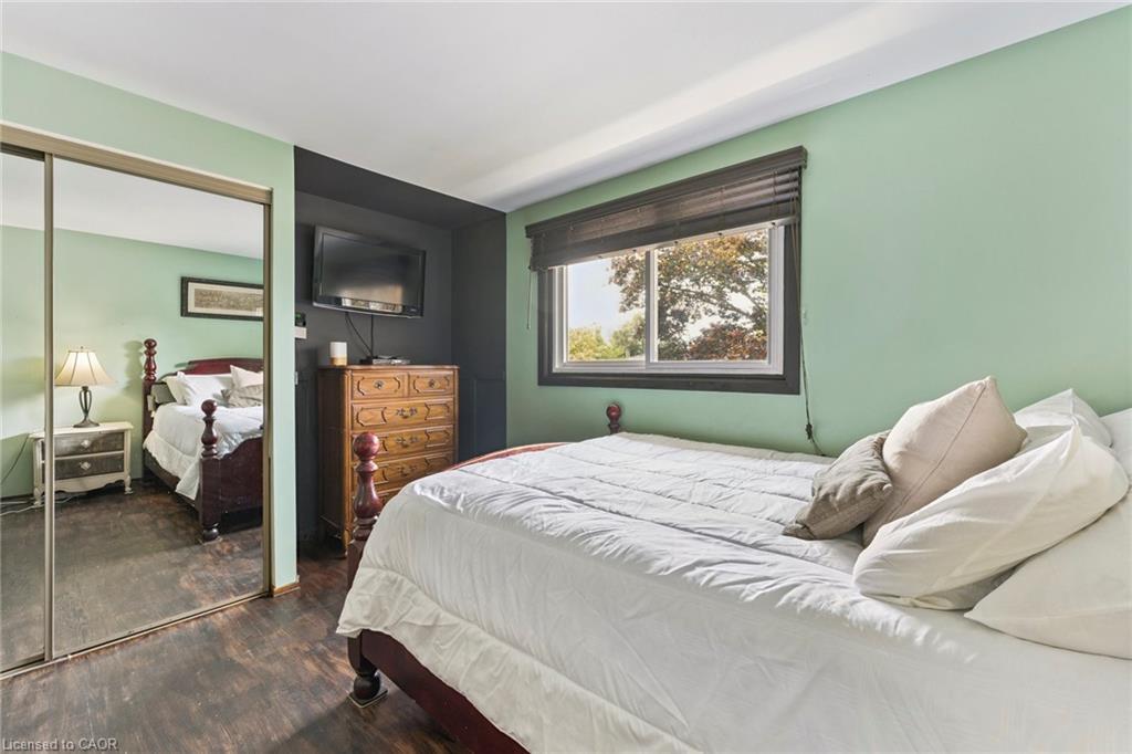 102 Rutherford Road N, Brampton, ON - Indoor Photo Showing Bedroom