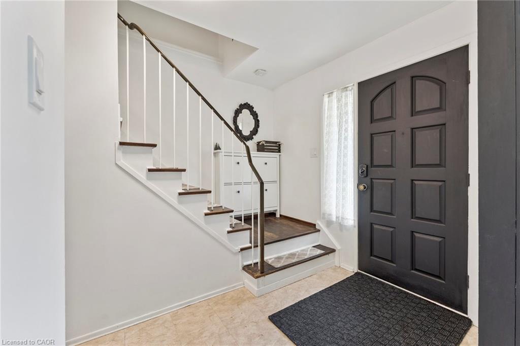 102 Rutherford Road N, Brampton, ON - Indoor Photo Showing Other Room