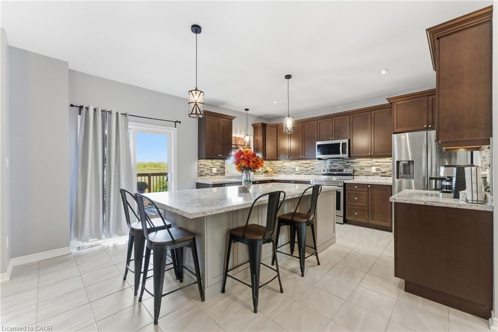 383 Erie Avenue, Brantford, ON - Indoor