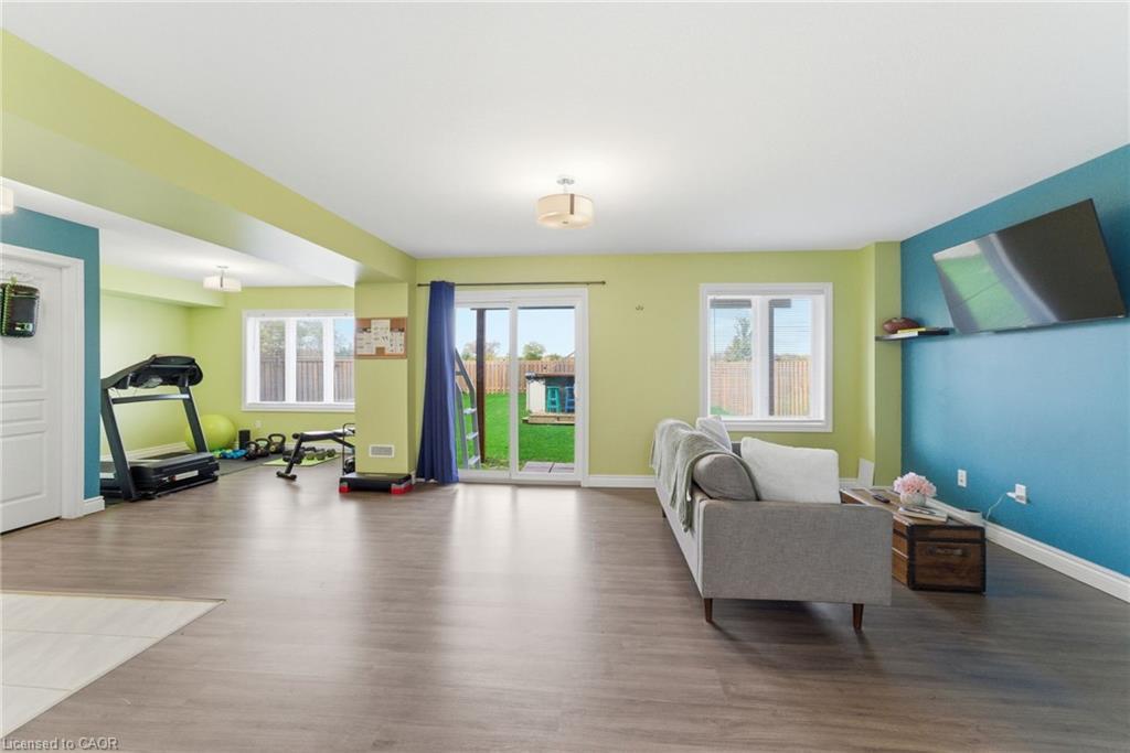 383 Erie Avenue, Brantford, ON - Indoor