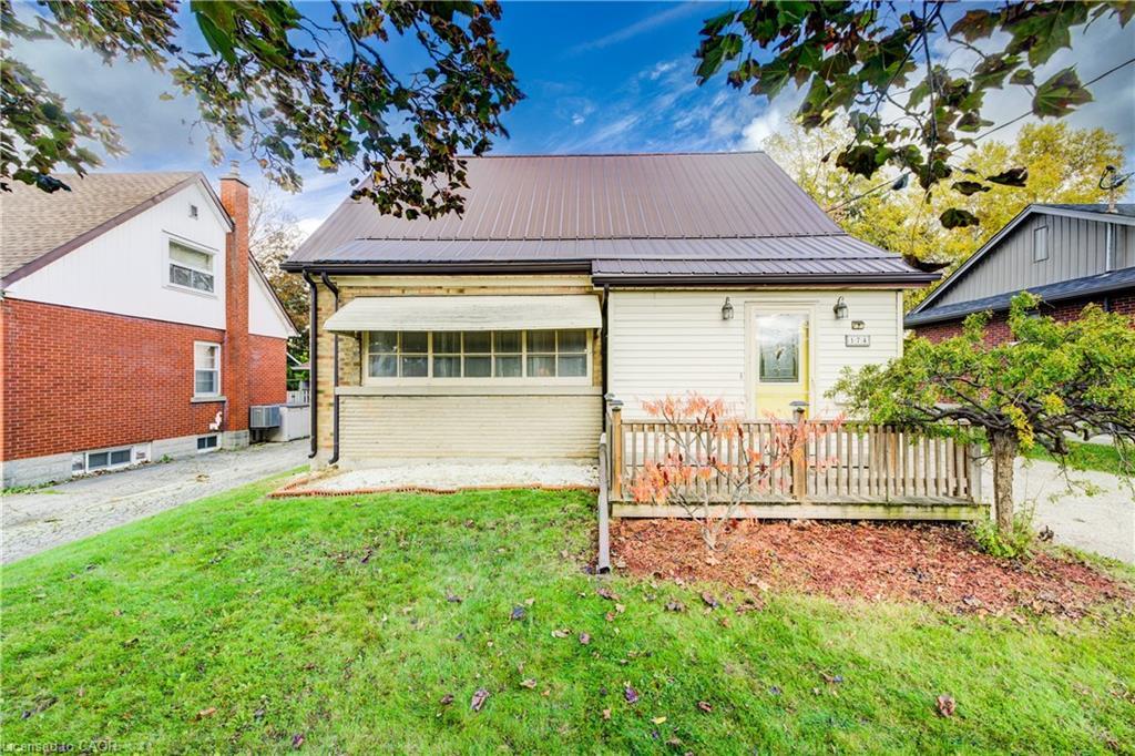 174 Union Street E, Waterloo, ON - Outdoor