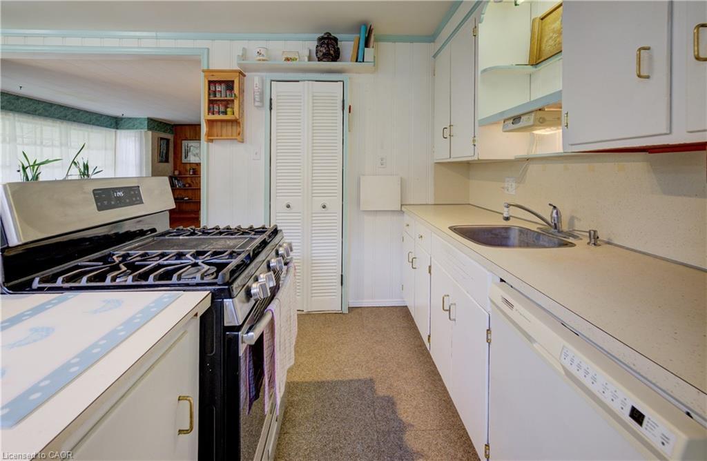 174 Union Street E, Waterloo, ON - Indoor Photo Showing Kitchen