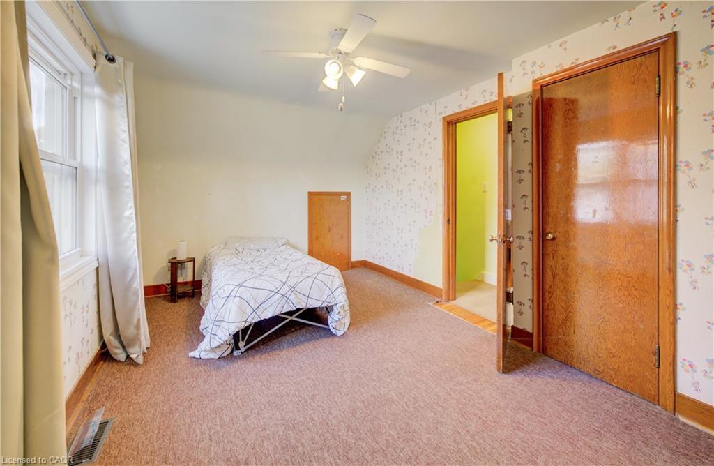 174 Union Street E, Waterloo, ON - Indoor Photo Showing Bedroom