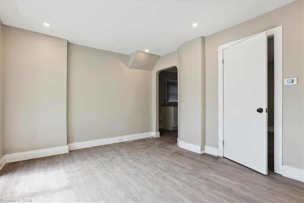 19 Seneca Street, St. Catharines, ON - Indoor Photo Showing Other Room