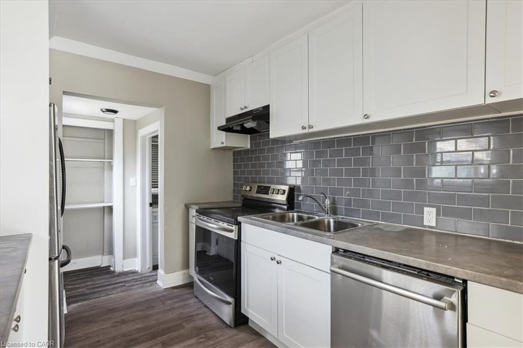 19 Seneca Street, St. Catharines, ON - Indoor Photo Showing Kitchen With Stainless Steel Kitchen With Double Sink