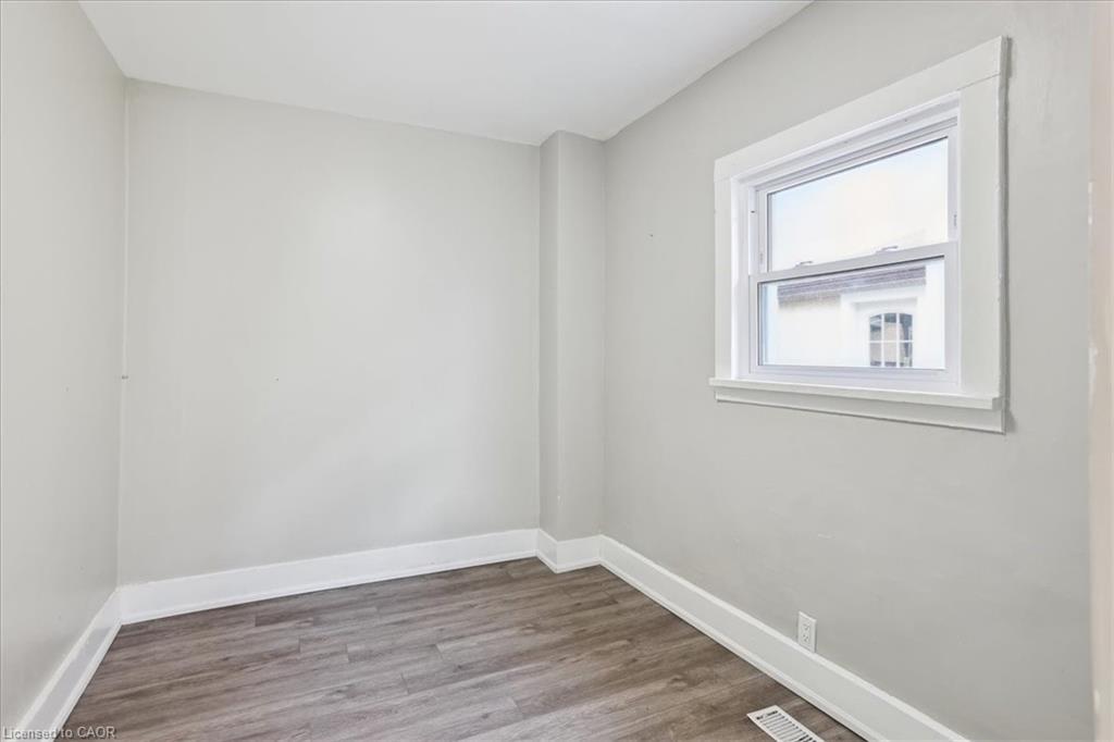 19 Seneca Street, St. Catharines, ON - Indoor Photo Showing Other Room