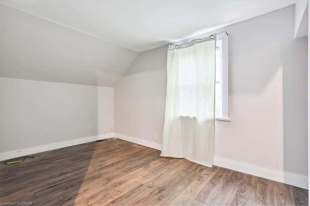 19 Seneca Street, St. Catharines, ON - Indoor Photo Showing Other Room