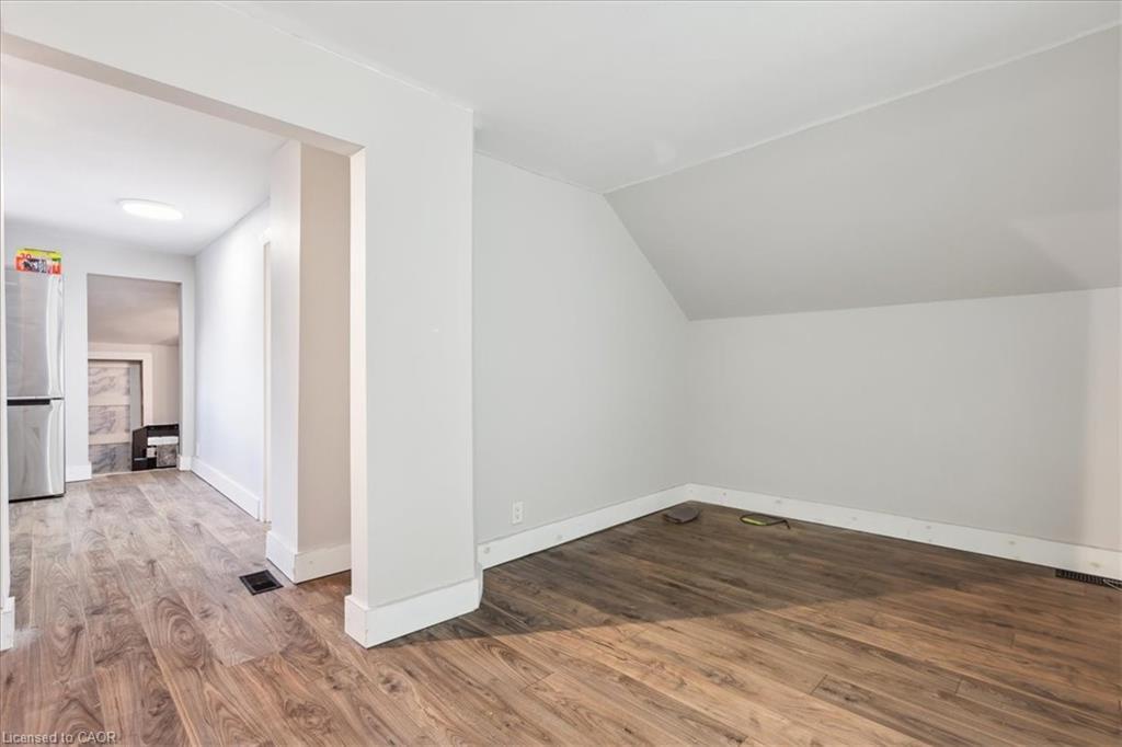19 Seneca Street, St. Catharines, ON - Indoor Photo Showing Other Room