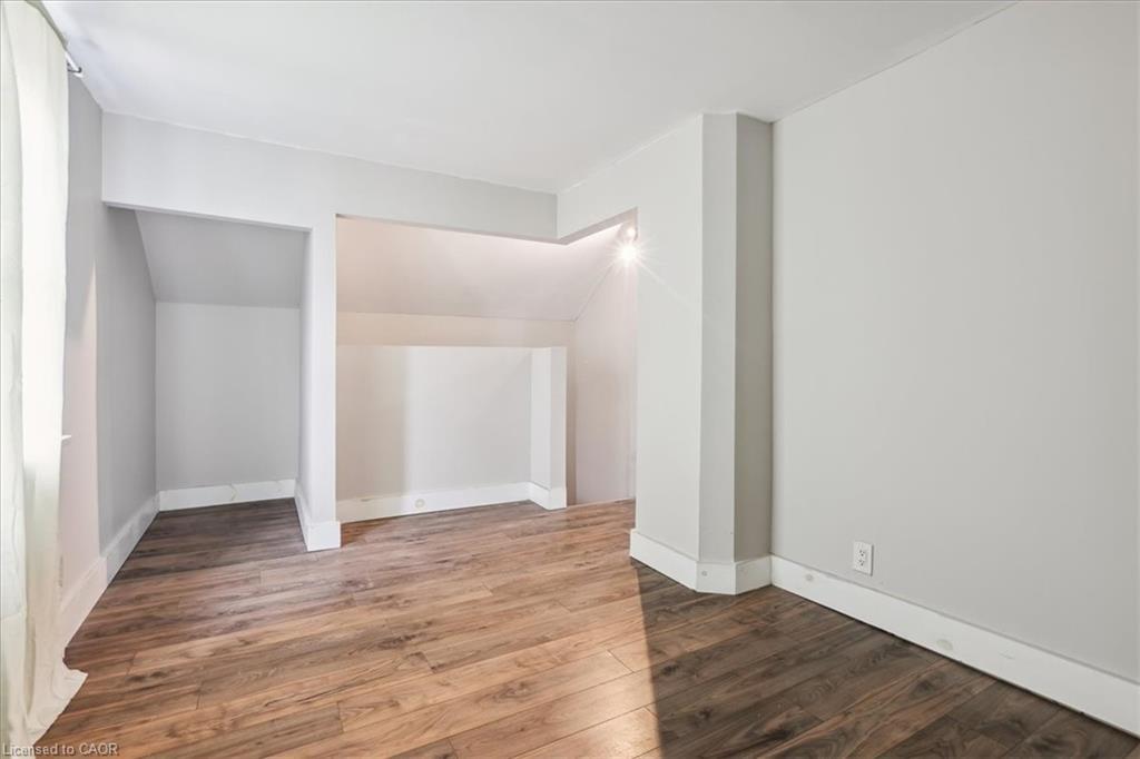 19 Seneca Street, St. Catharines, ON - Indoor Photo Showing Other Room