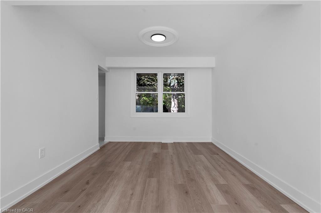 17 Old Coach Road, St. Catharines, ON - Indoor Photo Showing Other Room