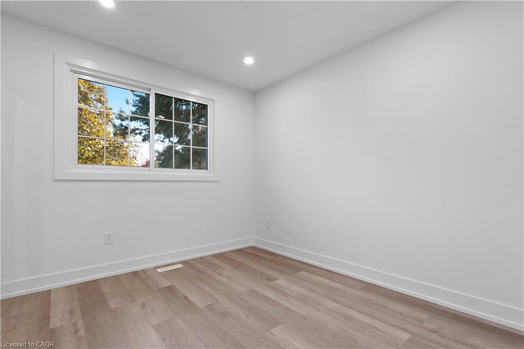 17 Old Coach Road, St. Catharines, ON - Indoor Photo Showing Other Room